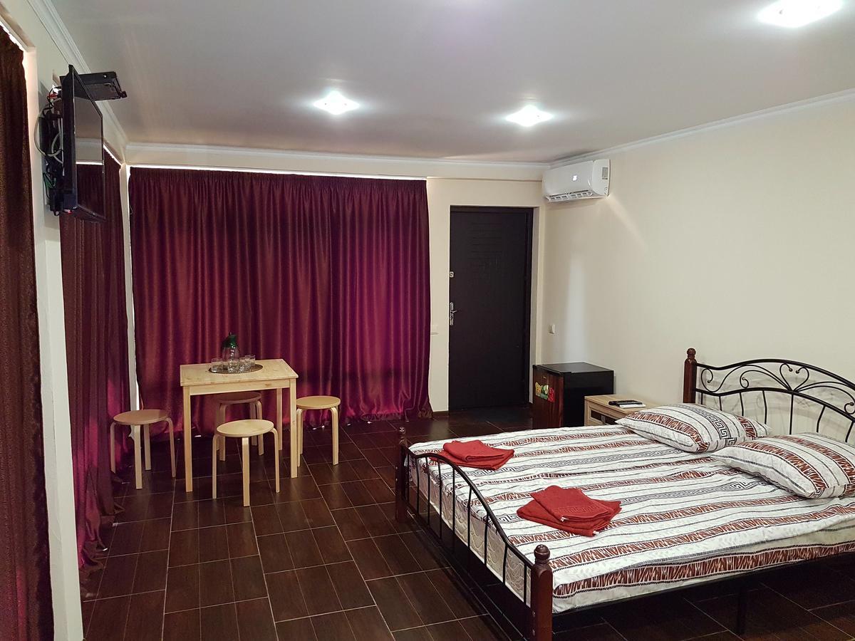 Guest House Black Sea Pitsunda Exterior foto